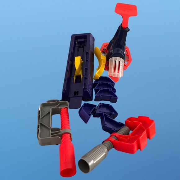 Huge Lot of Hot Wheels Playsets, Tracks & Accessories - Picture 7 of 8